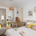 Pink Elephant 2x1br In Historic Tenement House 1 Km From