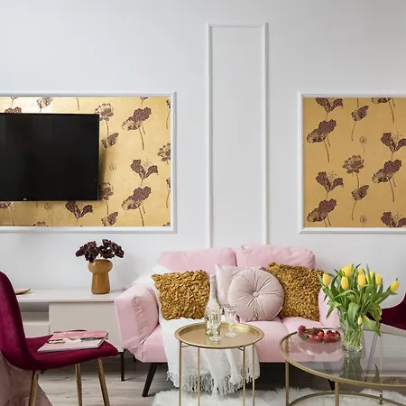 Pink Elephant 2x1br In Historic Tenement House 1 Km From * Βαρσοβία