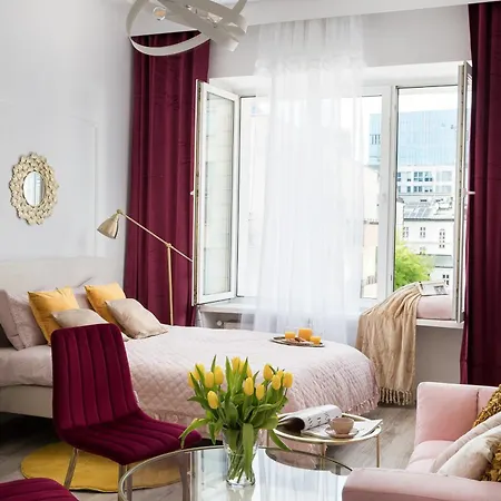 Pink Elephant 2x1br In Historic Tenement House 1 Km From *