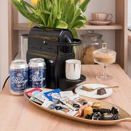 Pink Elephant 2x1br In Historic Tenement House 1 Km From *