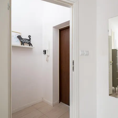 Pink Elephant 2x1br In Historic Tenement House 1 Km From * 华沙