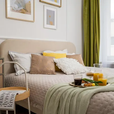 Lejlighed Pink Elephant 2x1br In Historic Tenement House 1 Km From