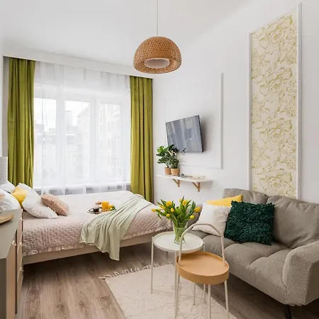 Pink Elephant 2x1br In Historic Tenement House 1 Km From Apartment *