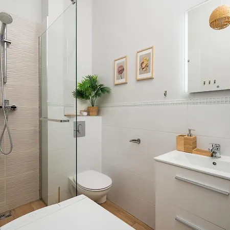 Pink Elephant 2x1br In Historic Tenement House 1 Km From Warsaw